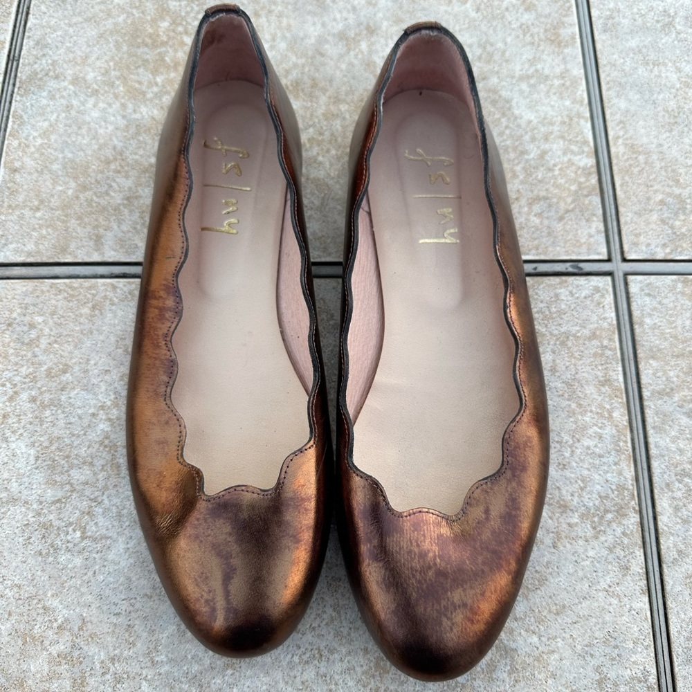 French Sole Bronze Scalloped Flats
